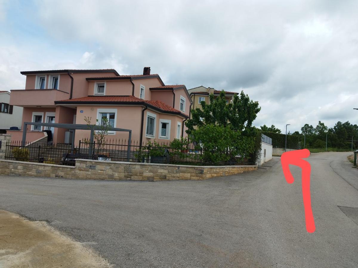 Apartmán Tonis Buje Exteriér fotografie